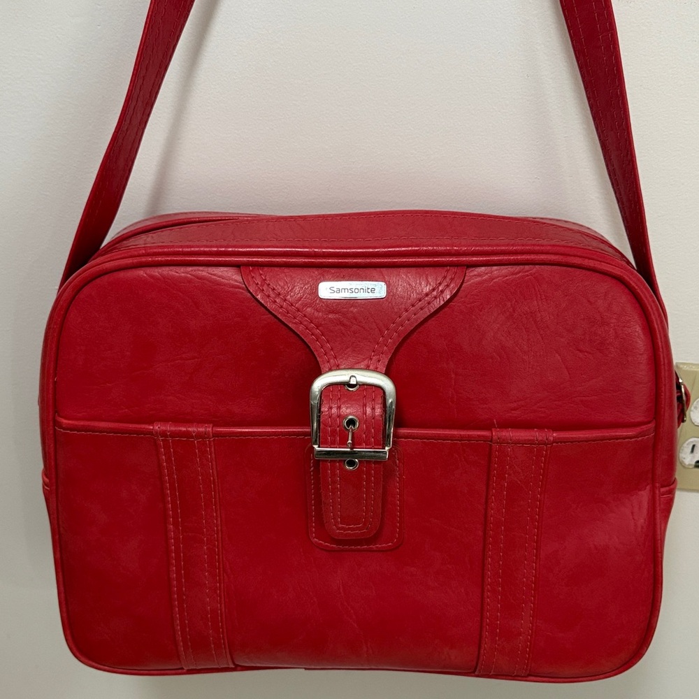 Samsonite Vibrant Red Travel Bag